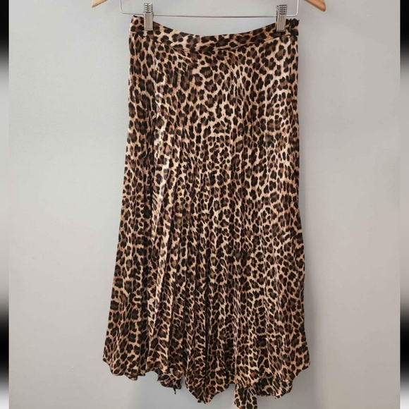 ZARA Asymmetrical Animal Print Skirt - Picture 3 of 4